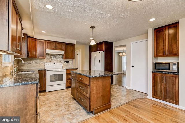 1209 CROCKETT LN, Silver Spring, MD 20904