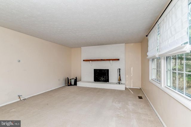 1209 CROCKETT LN, Silver Spring, MD 20904