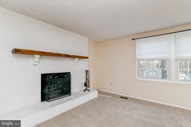 1209 CROCKETT LN, Silver Spring, MD 20904