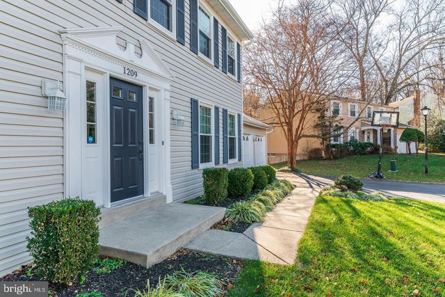 1209 CROCKETT LN, Silver Spring, MD 20904
