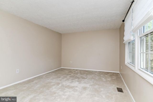 1209 CROCKETT LN, Silver Spring, MD 20904