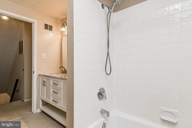1209 CROCKETT LN, Silver Spring, MD 20904