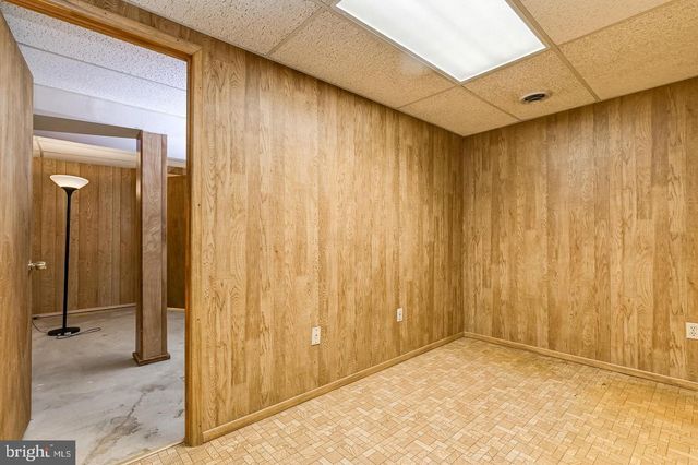 1209 CROCKETT LN, Silver Spring, MD 20904