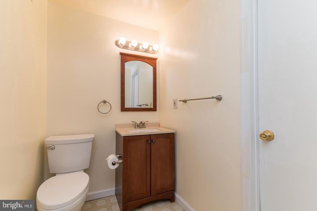 1209 CROCKETT LN, Silver Spring, MD 20904