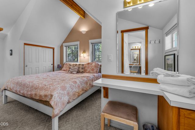 18151 Timber Lane, Sunriver, OR 97707