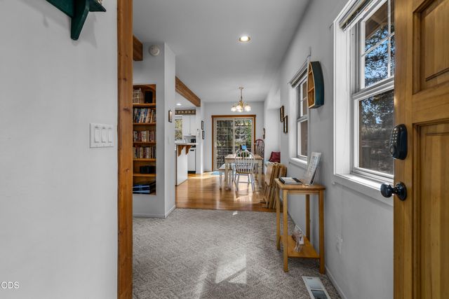 18151 Timber Lane, Sunriver, OR 97707