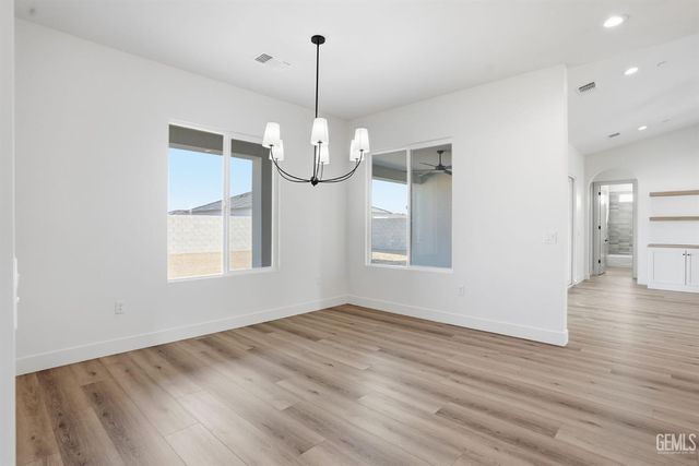 16612 Pinecrest Court, Bakersfield, CA 93314