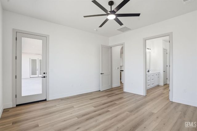 16612 Pinecrest Court, Bakersfield, CA 93314