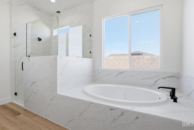 16612 Pinecrest Court, Bakersfield, CA 93314