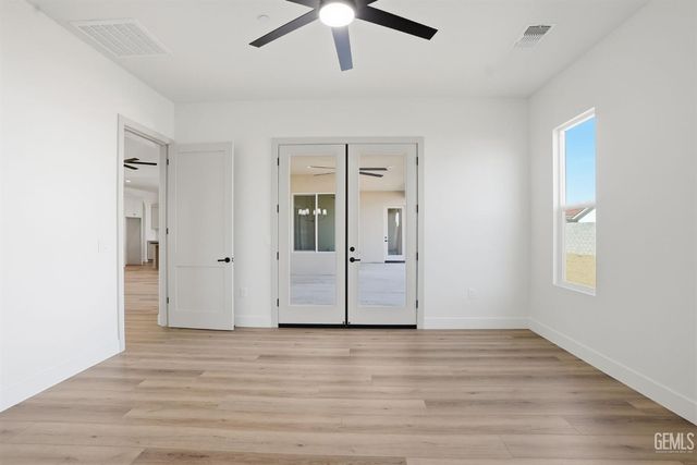 16612 Pinecrest Court, Bakersfield, CA 93314