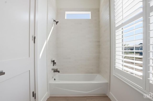 16612 Pinecrest Court, Bakersfield, CA 93314