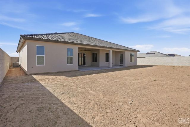 16612 Pinecrest Court, Bakersfield, CA 93314