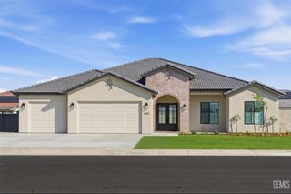 16612 Pinecrest Court, Bakersfield, CA 93314