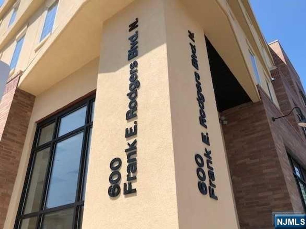 600 Frank E Rodgers 1, Harrison, NJ 07029
