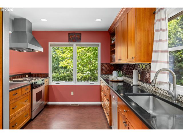 4155 Se OGDEN St, Portland, OR 97202