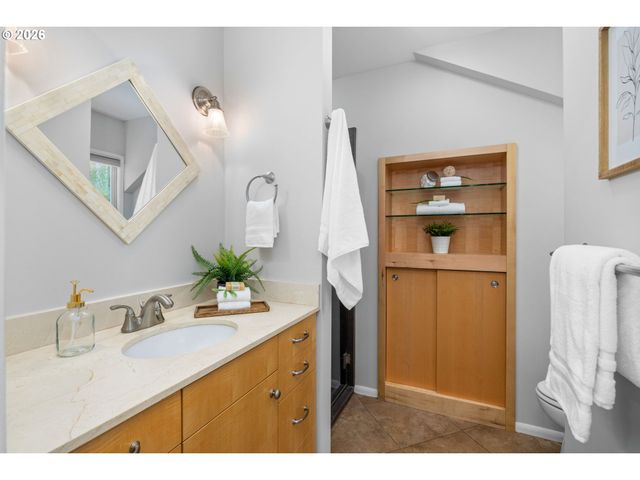 4155 Se OGDEN St, Portland, OR 97202
