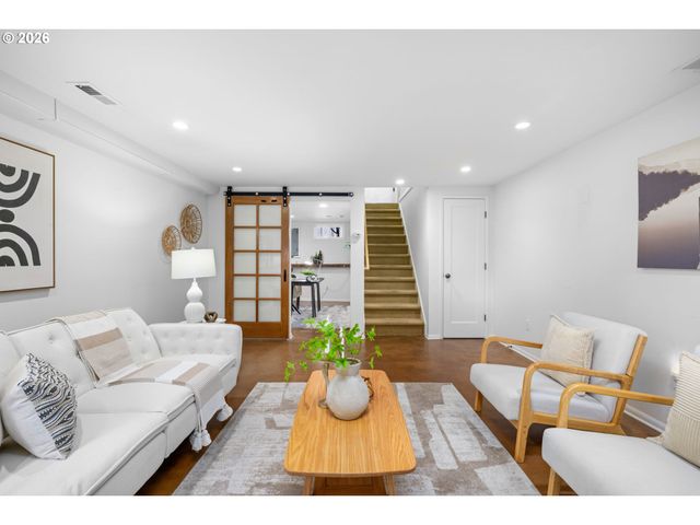 4155 Se OGDEN St, Portland, OR 97202