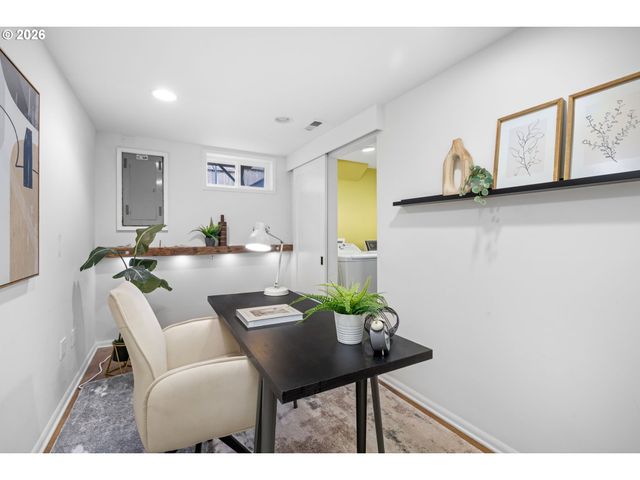 4155 Se OGDEN St, Portland, OR 97202