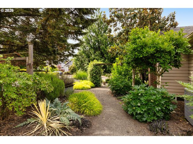 4155 Se OGDEN St, Portland, OR 97202