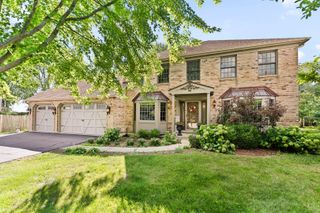 560 Renee Court, Geneva, IL 60134