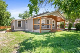 104 E Paine Avenue, Comanche, TX 76442