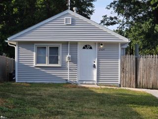 2164 E Whittemore Avenue, Burton, MI 48529