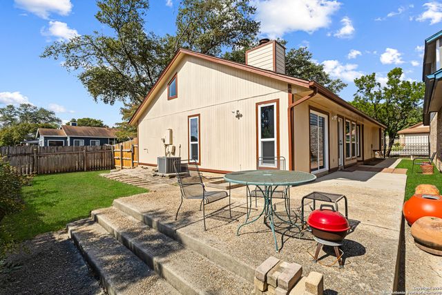 5702 Spring Sunshine, San Antonio, TX 78247