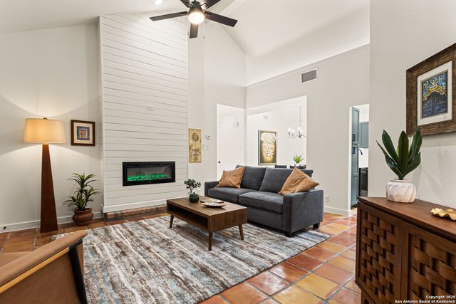5702 Spring Sunshine, San Antonio, TX 78247