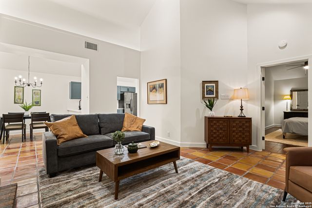 5702 Spring Sunshine, San Antonio, TX 78247