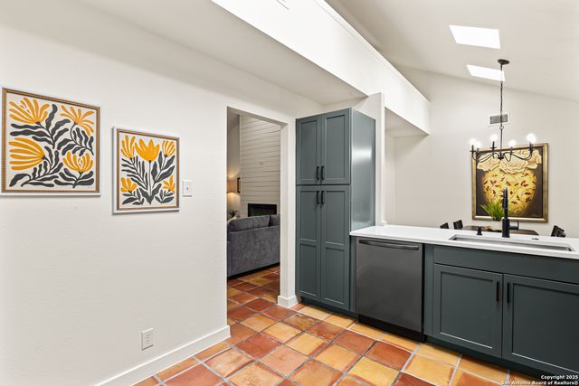 5702 Spring Sunshine, San Antonio, TX 78247