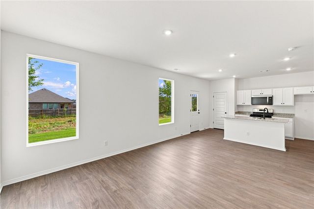 3880 Crescent Springs Avenue, Springdale, AR 72764