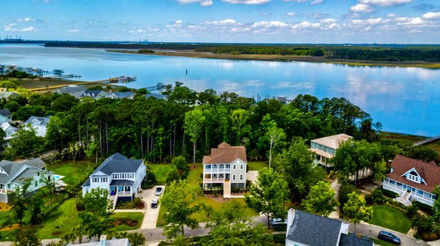 2204 Hartfords Bluff Circle, Mount Pleasant, SC 29466