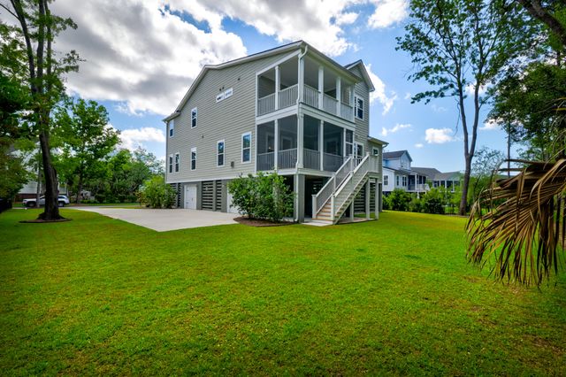 2204 Hartfords Bluff Circle, Mount Pleasant, SC 29466