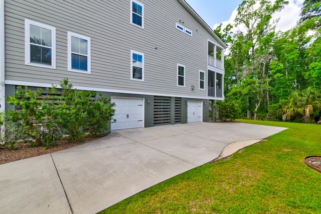 2204 Hartfords Bluff Circle, Mount Pleasant, SC 29466