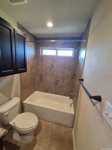 13911 Annas Way Unit 104, San Antonio, TX 78233