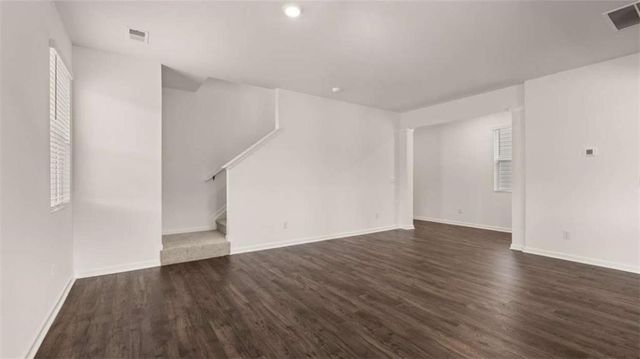 302 Friendship Oak Way, Hampton, GA 30228