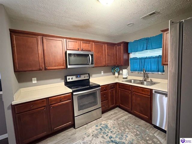 246 Alumni Drive, Elizabethtown, KY 42701