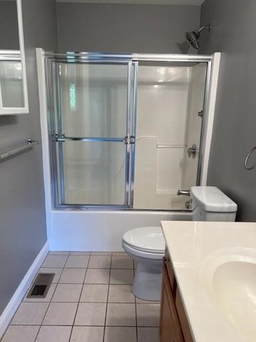 677 Metacom Avenue 61, Bristol, RI 02809