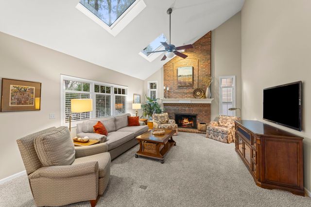 26W445 Churchill Road, Winfield, IL 60190