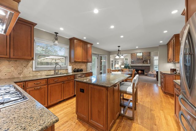 26W445 Churchill Road, Winfield, IL 60190
