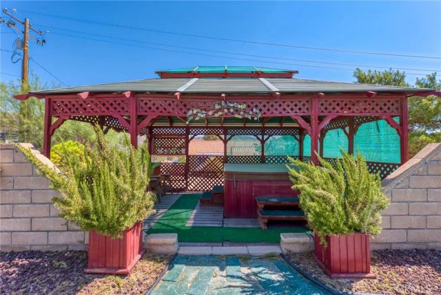 7515 Pinon Drive, Yucca Valley, CA 92284