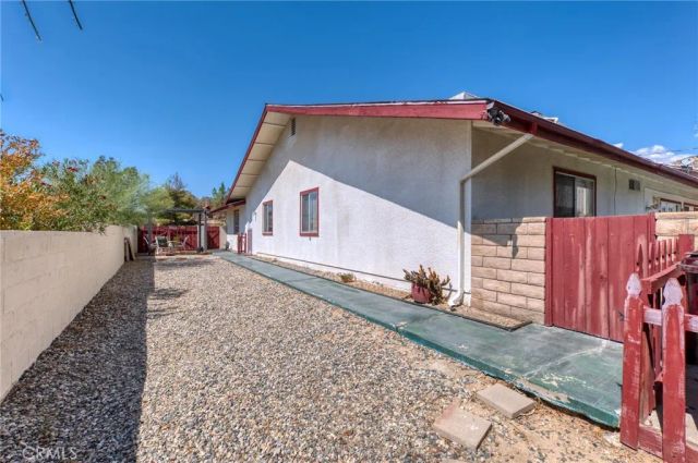 7515 Pinon Drive, Yucca Valley, CA 92284