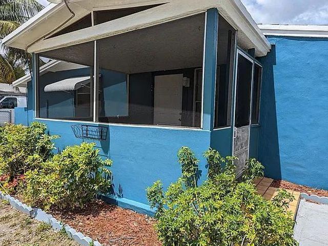 3851 SW 60th Terrace, Davie, FL 33314