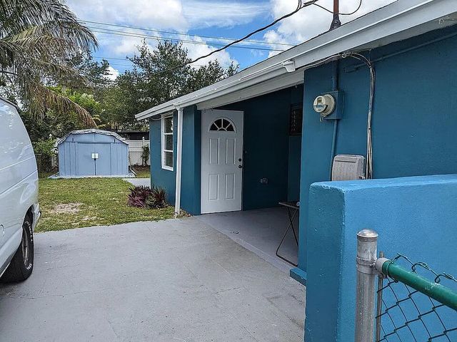 3851 SW 60th Terrace, Davie, FL 33314