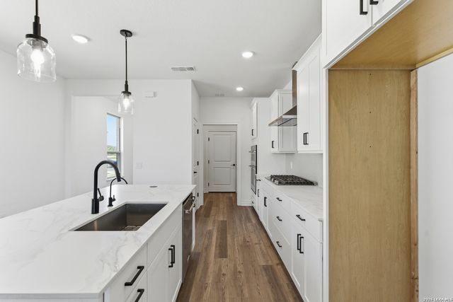 2079 GREEN ASH AVE, New Braunfels, TX 78132