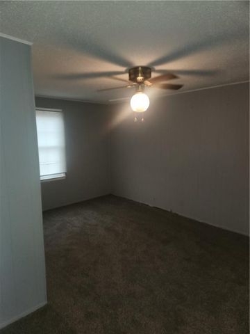 817 S Mill Street, Kansas City, KS 66105