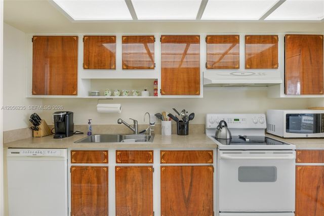 2200 S Ocean Lane 808, Fort Lauderdale, FL 33316