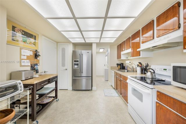 2200 S Ocean Lane 808, Fort Lauderdale, FL 33316
