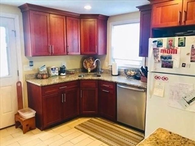 116 Upton Rd, Waltham, MA 02452