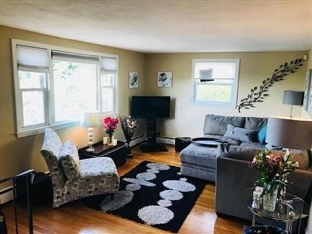 116 Upton Rd, Waltham, MA 02452